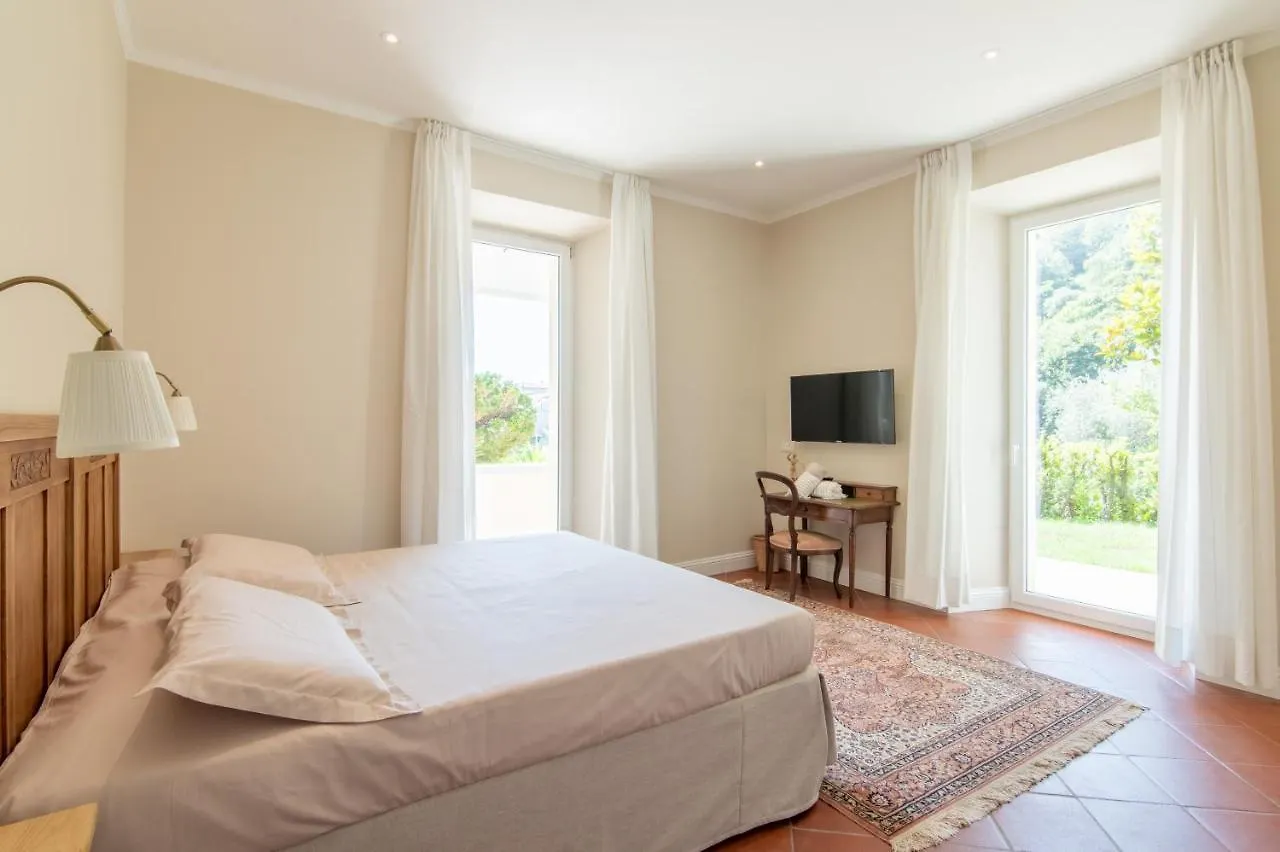 B&B Villa Eden Jacuzzi Pool Domaso 0*,  İtalya